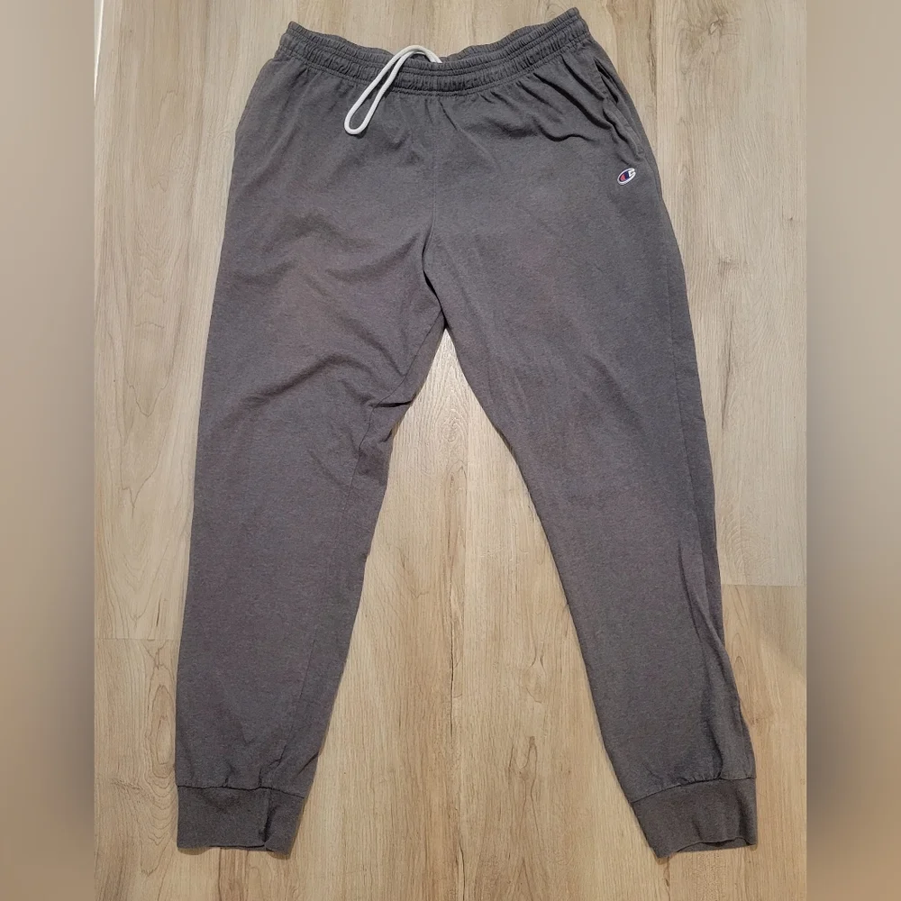 Champion Men's Cotton Jogger in size XL Grey